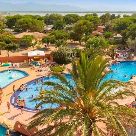 Le Lagon Rose Siblu Le Mar Estang Canet-en-roussillon, 2 Rooms, 2 Bathrooms, 2 Tv, Free Wifi, Sheets & Towels Included, At 5 Mn Walk Campsite