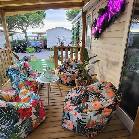 Le Lagon Rose Siblu Le Mar Estang Canet-en-roussillon, 2 Rooms, 2 Bathrooms, 2 Tv, Free Wifi, Sheets & Towels Included, At 5 Mn Walk Campsite