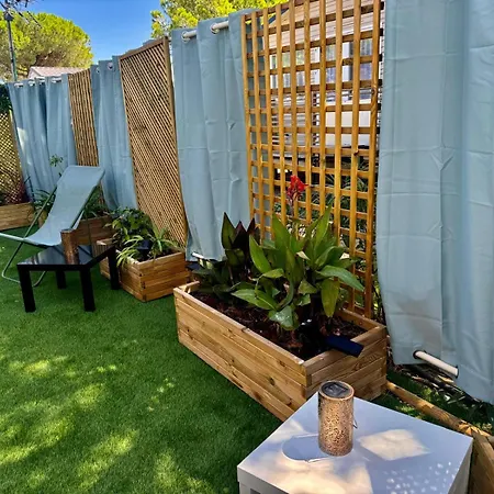 Le Lagon Rose Siblu Le Mar Estang Canet-en-roussillon, 2 Rooms, 2 Bathrooms, 2 Tv, Free Wifi, Sheets & Towels Included, At 5 Mn Walk Campsite Canet-en-Roussillon