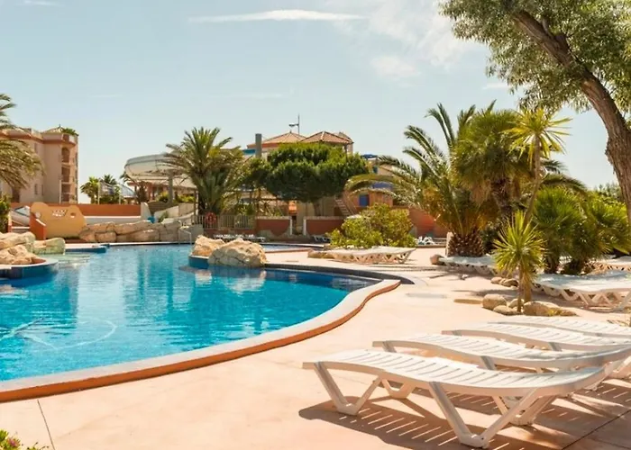 Кемпинг Le Lagon Rose Siblu Le Mar Estang Canet-en-roussillon, 2 Rooms, 2 Bathrooms, 2 Tv, Free Wifi, Sheets & Towels Included, At 5 Mn Walk Кане